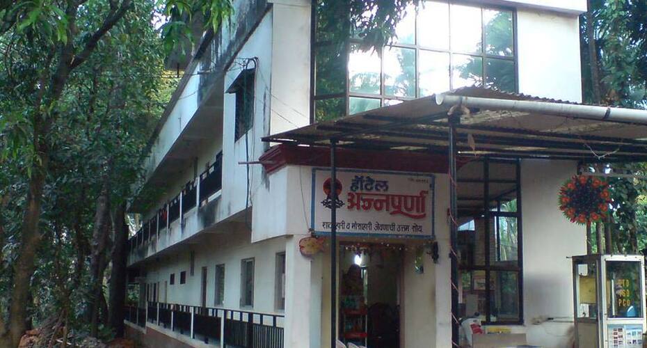 Hotel Annapurna, Guhagar 1